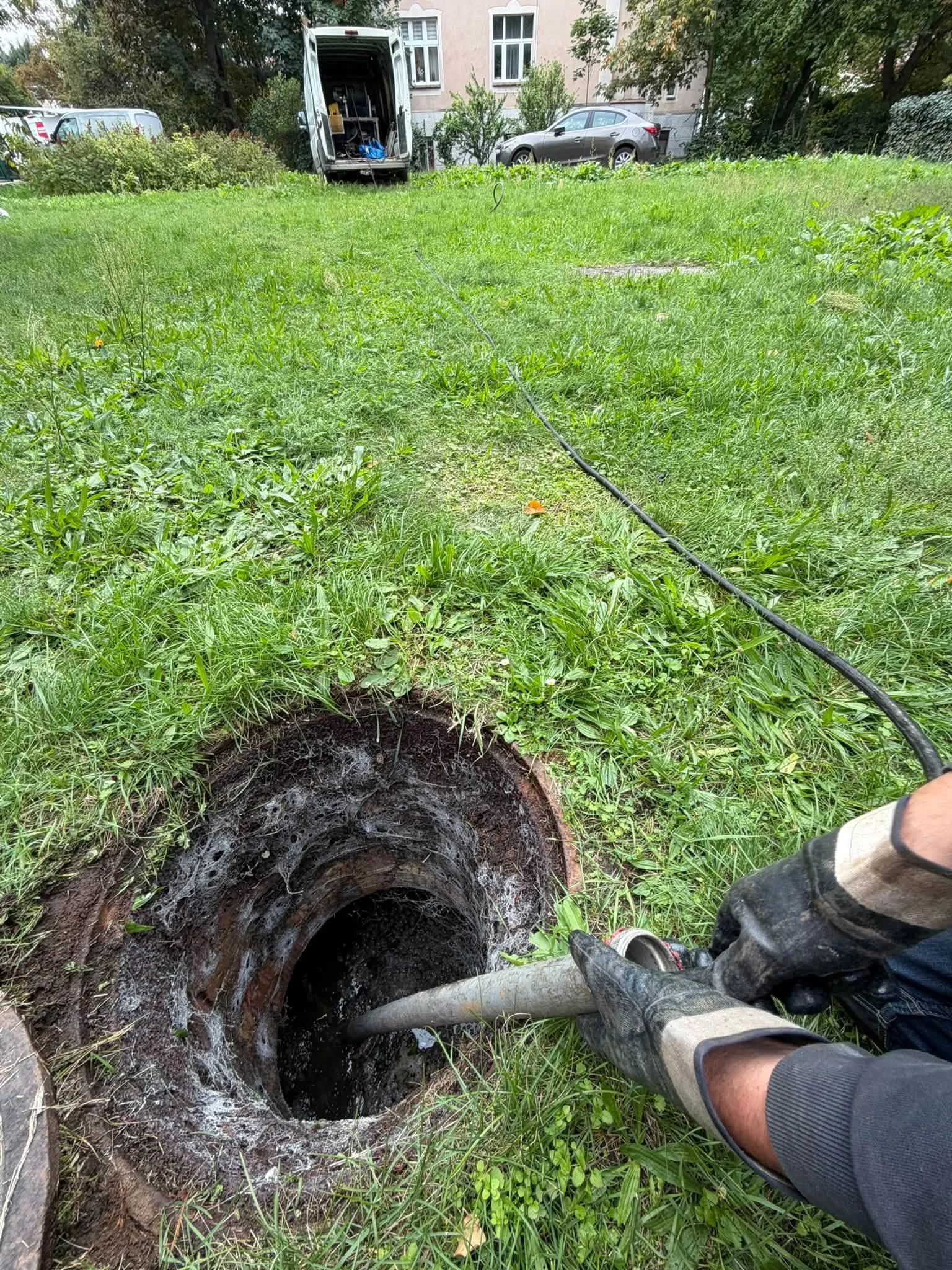 Zablokowana kanalizacja w budynku wielorodzinnym przy ul. Sokolej